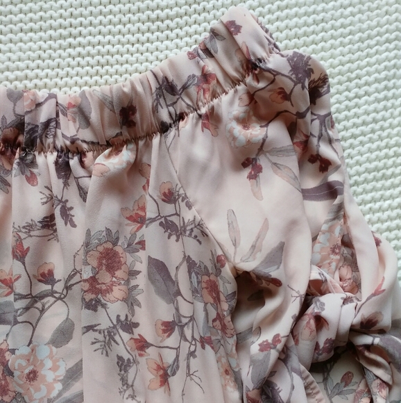 Stella Tweed Tops - ‼️2/$15 Off the shoulder cherry blossom blouse